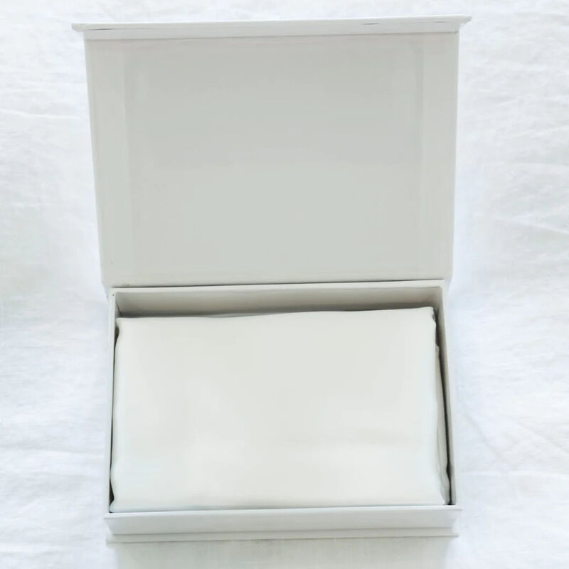 Home Lab 100% Pure Silk Pillowcase image number 15